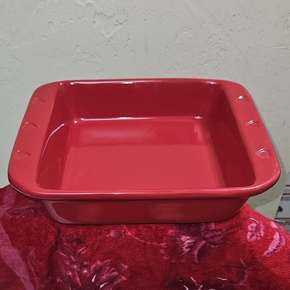 Chantal Valentines Red stoneware Pan 8 X 8 - Picture 2 of 5